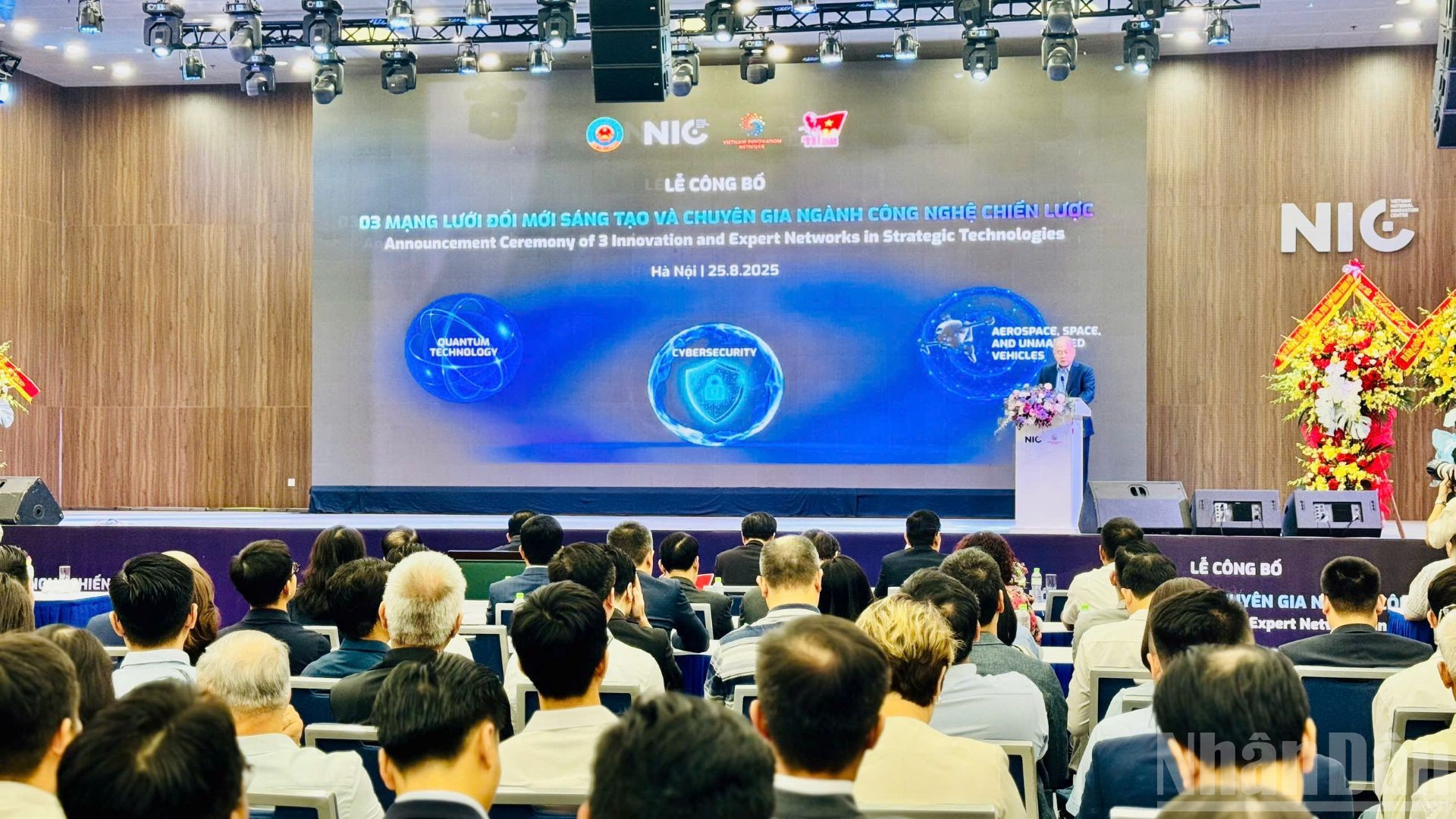 Sự kiện diễn ra tại trụ sở Trung tâm Đổi mới sáng tạo Quốc gia tại Láng-Hòa Lạc. (Ảnh: HNV) ndo_br_congbomldmst2.jpg