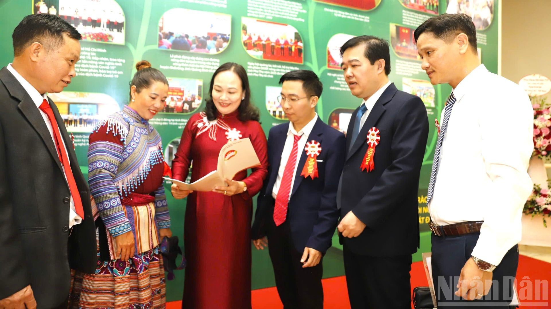 Các đại biểu tham dự sự kiện. (Ảnh: PHẠM HƯNG) ndo_br_hndthidua1.jpg