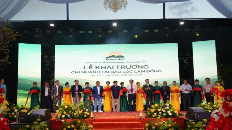 Toàn cảnh lễ khai trương.