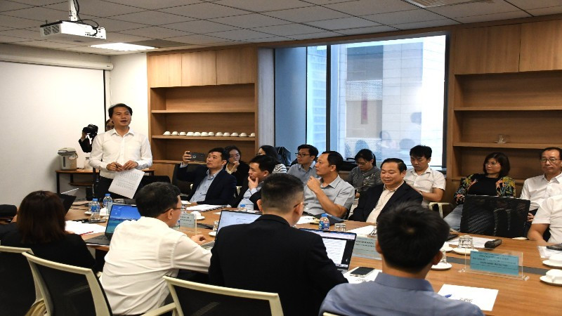 Các đại biểu thảo luận các cơ chế chính sách nhằm khai thác hiệu quả tài sản mã hóa tại hội thảo.