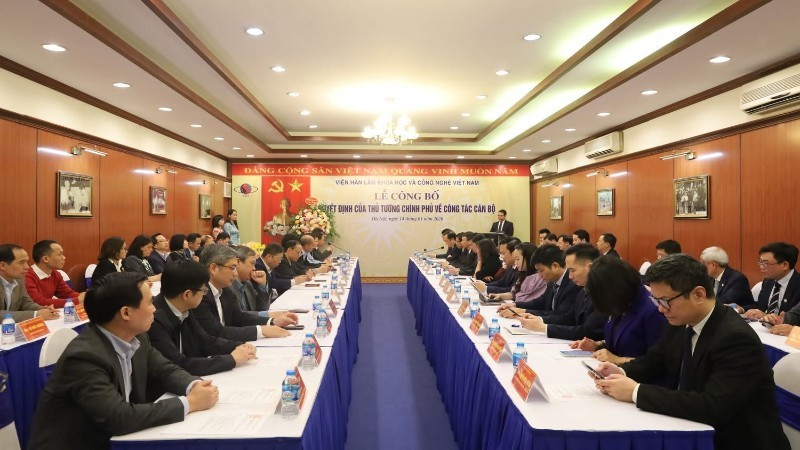 Quang cảnh buổi lễ công bố.