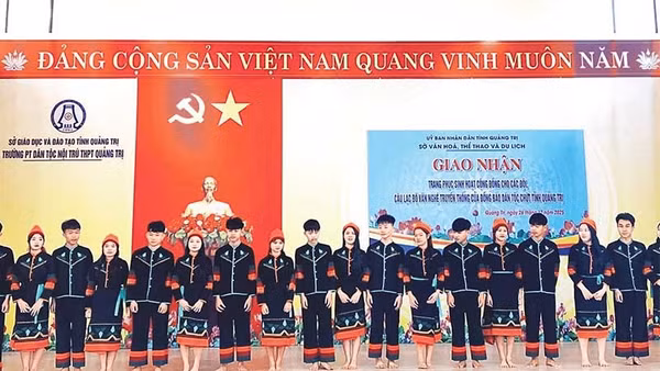 Ra mắt bộ trang phục sinh hoạt cộng đồng của dân tộc Chứt ở phía tây tỉnh Quảng Trị.