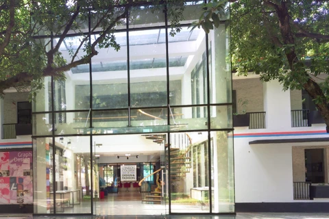 Trường cao đẳng nghề Thiết kế và Thời trang London.