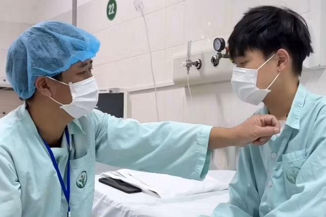 Phạm Quang Anh đã được hồi sinh nhờ trái tim hiến tặng.