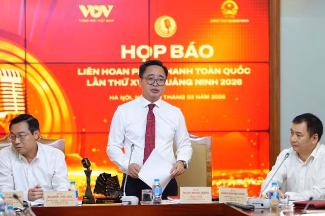 Nhà báo Phạm Mạnh Hùng, Phó Tổng Giám đốc Đài Tiếng nói Việt Nam, Trưởng Ban Tổ chức Liên hoan Phát thanh toàn quốc lần thứ XVII thông tin về các điểm mới tại kỳ liên hoan lần này. 