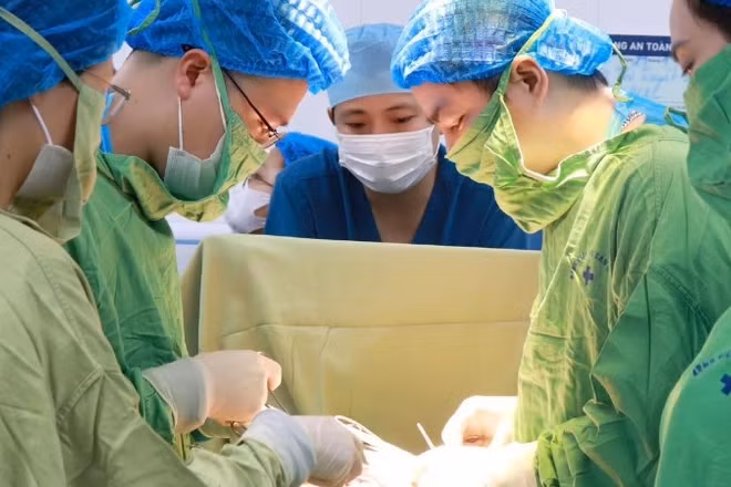 Sản phụ được phẫu thuật thành công, bảo toàn tính mạng cả mẹ và con. 