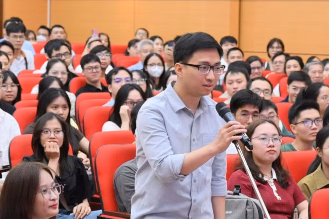 Tân bác sĩ nội trú Vũ Ngọc Duy - thủ khoa kỳ thi bác sĩ nội trú của trường Đại học Y Hà Nội lựa chọn chuyên ngành sản phụ khoa. 