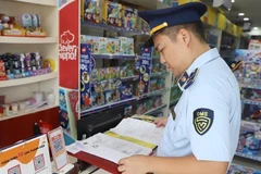 Lực lượng Quản lý thị trường tỉnh Hà Tĩnh tăng cường tuyên truyền, nâng cao ý thức chấp hành pháp luật cho các tổ chức, cá nhân kinh doanh .