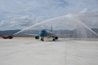 Tàu bay A321 của Vietnam Airlines tại sân bay Điện Biên.