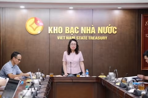 Bà Ngô Thị Nhung, Phó Giám đốc Kho bạc Nhà nước thông tin về tình hình hoạt động của Kho bạc Nhà nước những tháng đầu năm.