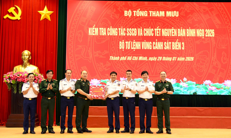 trung-tuong-dao-chuc-tet-bo-tu-lenh-vung-csb3.jpg