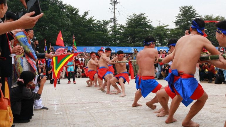 Vzrušující vystoupení mladých lidí z vesnice Xuan Lai (obec Da Phuc, Hanoj). img-1161-7830.jpg