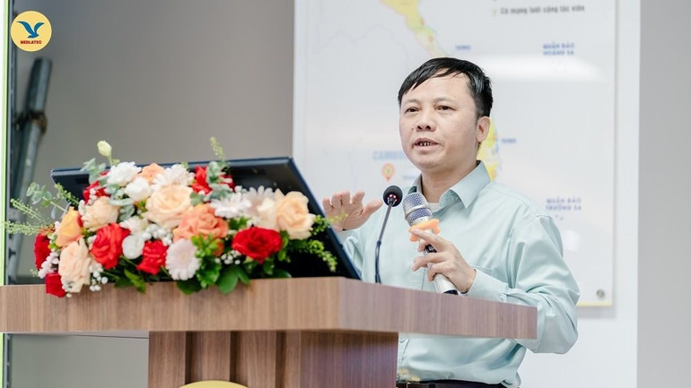 Phó Giáo sư, Tiến sĩ Nguyễn Thái Sơn - Giám đốc Hệ thống Xét nghiệm MEDLATEC trình bày báo cáo tại hội nghị. 3-pgs-nguyen-thai-son.jpg