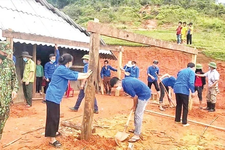 Huyện Quế Phong quyết tâm hoàn thành Chương trình xóa nhà tạm, nhà dột nát trước ngày 31/7.