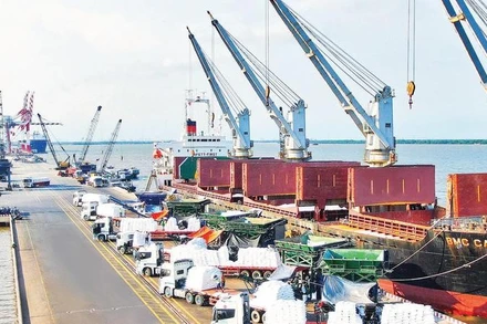 Hoạt động xuất, nhập khẩu hàng hóa qua Cảng quốc tế Long An.