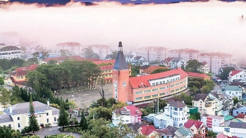 Trường cao đẳng Đà Lạt: Kiến trúc độc đáo thu hút du khách