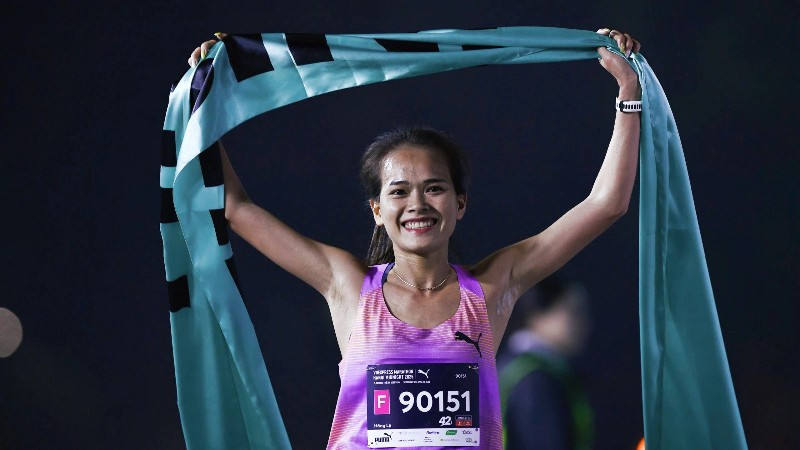 Hồng Lệ vô địch nội dung Marathon nữ