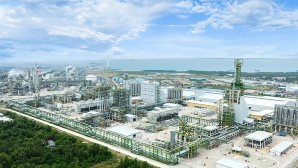 Tổ hợp Hóa dầu Long Sơn, dự án trọng điểm của SCGC, ngành Hóa dầu của tập đoàn SCG, đầu tư 17,5 nghìn tỷ đồng nâng cấp công nghệ, sử dụng khí ethane nhập khẩu nhằm tối ưu vận hành và phát triển bền vững.