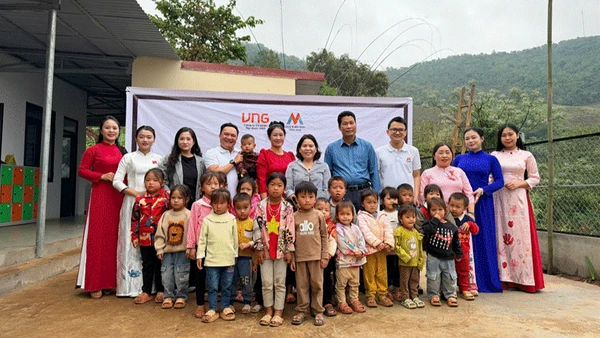 Quỹ DMF hỗ trợ điểm trường tại Điện Biên