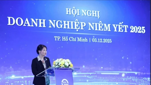 Bà Nguyễn Thị Việt Hà – Quyền Chủ tịch Sở Giao dịch Chứng khoán TP Hồ Chí Minh: 2025 là một năm đặc biệt, khi thị trường chứng khoán Việt Nam kỷ niệm tròn 25 năm chính thức đi vào hoạt động, đồng thời cũng là chặng đường 25 năm “Nâng giá trị, vững niềm tin” của HoSE.