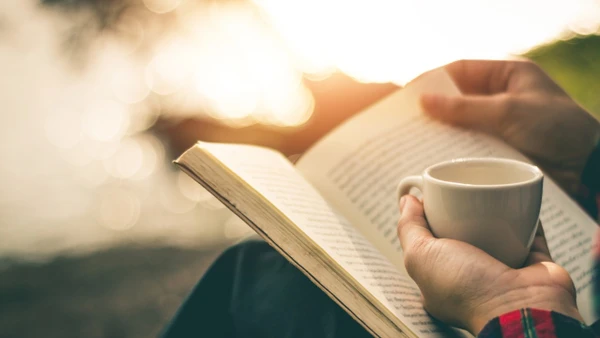 [Thơ] Ngày nghĩ vụn