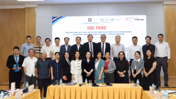Các đại biểu dự hội thảo.