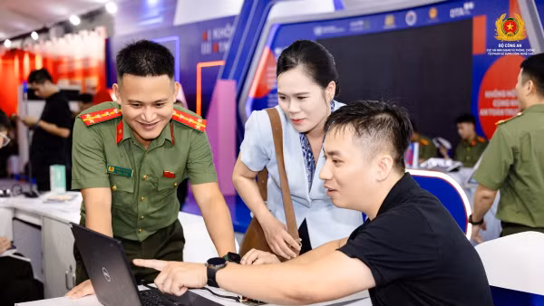 Hoạt động nhằm giúp người dân tiếp cận kiến thức về an toàn thông tin một cách dễ hiểu, sinh động.