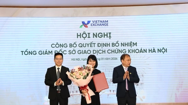 Bà Vũ Thị Thúy Ngà được bổ nhiệm giữ chức vụ Tổng Giám đốc HNX. (Ảnh: HNX)