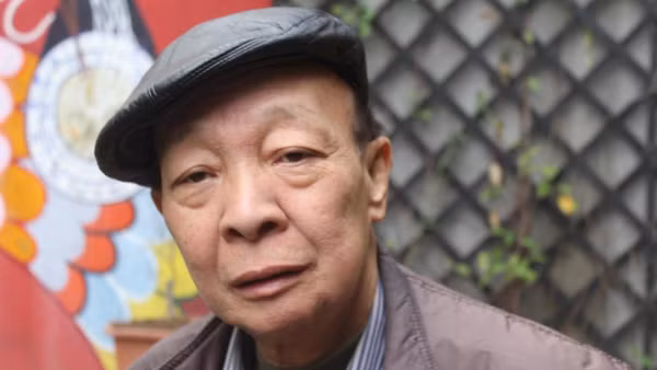 Nhà thơ Nguyễn Đức Mậu.