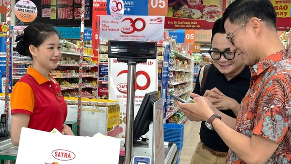 Hệ thống bán lẻ SATRA đã sử dụng túi thân thiện môi trường (ảnh SATRA)