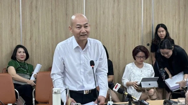 Phó Giám đốc Sở Công thương Thành phố Hồ Chí Minh Nguyễn Nguyên Phương cung cấp thông tin cho báo chí ngày 19/11.