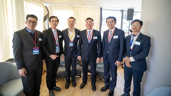 Đoàn công tác của Ủy ban nhân dân Thành phố Hồ Chí Minh gặp và làm việc với đại diện Tập đoàn Biance. (Ảnh: HCMC C4IR).