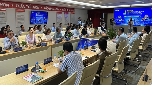 Một góc quang cảnh buổi tọa đàm.