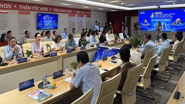 Một góc quang cảnh buổi tọa đàm.