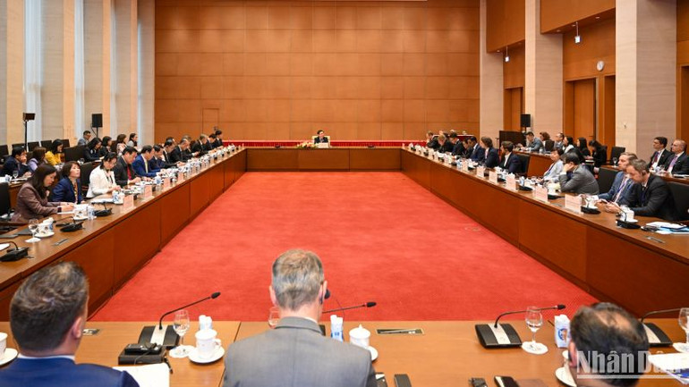 Quang cảnh buổi làm việc tại Nhà Quốc hội. (Ảnh: Duy Linh)
