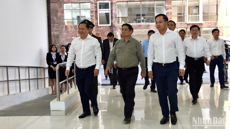 Thủ tướng Phạm Minh Chính thăm khu nhà ở xã hội tại phường Quỳnh Lâm, Thành phố Hòa Bình. Thủ tướng Phạm Minh Chính thăm khu nhà ở xã hội tại phường Quỳnh Lâm, Thành phố Hòa Bình.