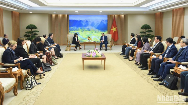 Thủ tướng Phạm Minh Chính tiếp Đại diện Thương mại Hoa Kỳ Katherine Tai.