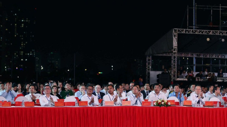 Các đại biểu dự chương trình. (Ảnh: Thống Nhất/TTXVN) Các đại biểu dự chương trình. (Ảnh: Thống Nhất/TTXVN)