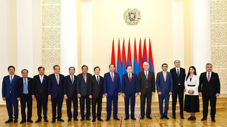 Chủ tịch Quốc hội Trần Thanh Mẫn hội kiến Tổng thống Armenia Vahagn Khachaturyan. (Ảnh: ĐOÀN TẦN/TTXVN)