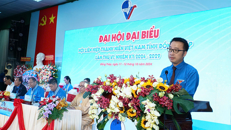 Bí thư Trung ương Đoàn, Phó Chủ tịch Trung ương Hội Liên hiệp Thanh niên Việt Nam Nguyễn Tường Lâm phát biểu tại đại hội. (Ảnh: HỮU NGHĨA)