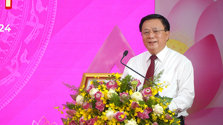 Đồng chí Nguyễn Xuân Thắng phát biểu tại buổi lễ. (Ảnh: HỮU NGHĨA) Đồng chí Nguyễn Xuân Thắng phát biểu tại buổi lễ. (Ảnh: HỮU NGHĨA)