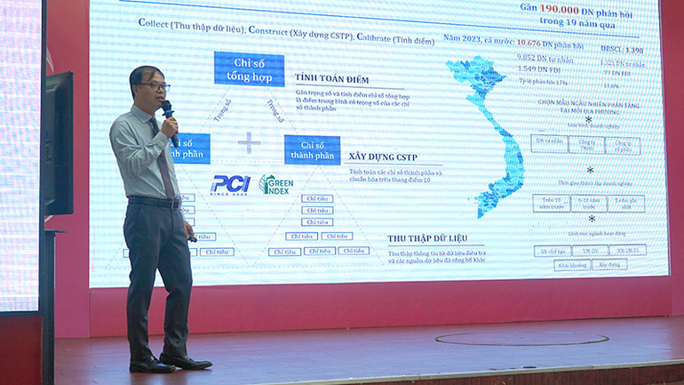 Đại biểu trình bày tại hội thảo. (Ảnh: HỮU NGHĨA)