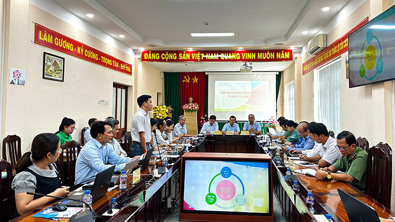 Văn phòng đại diện Báo Nhân Dân tại Đồng Tháp đặt câu hỏi về công tác đảm bảo an toàn giao thông trên địa bàn tỉnh khi số vụ và số người chết tăng cao.