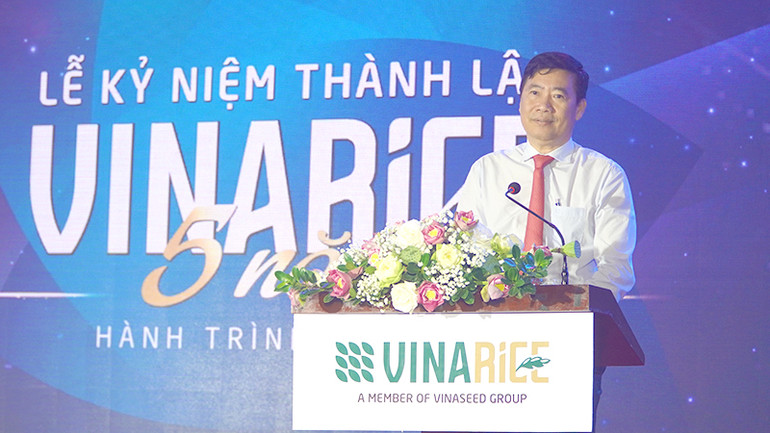 Chủ tịch Ủy ban nhân dân tỉnh Đồng Tháp Phạm Thiện Nghĩa phát biểu tại buổi lễ. (Ảnh: HỮU NGHĨA)