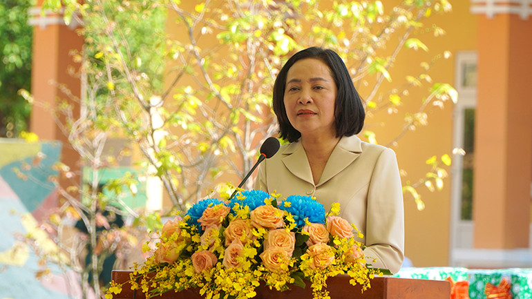 Trưởng Ban Công tác đại biểu của Quốc hội Nguyễn Thị Thanh phát biểu tại hội nghị.