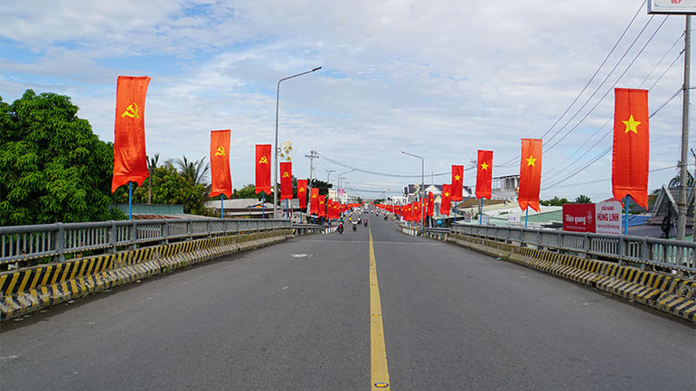 Một tuyến đường nông thôn tại xã Đốc Binh Kiều. (Ảnh: HOÀNG KHA)