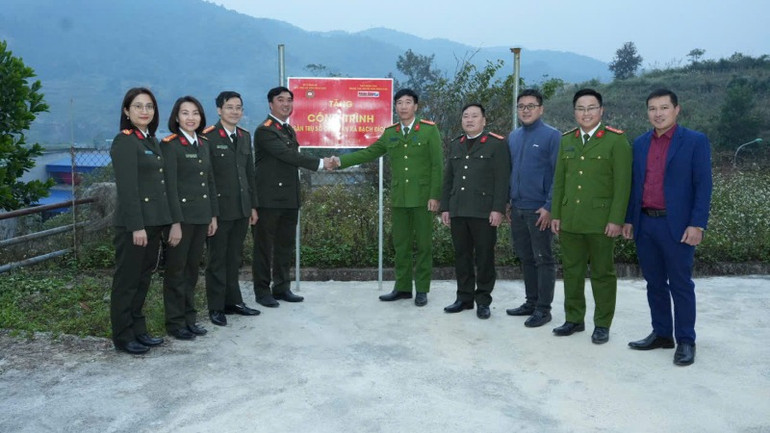 Công trình Sân trụ sở Công an xã Bạch Đích, huyện Yên Minh, tỉnh Hà Giang.