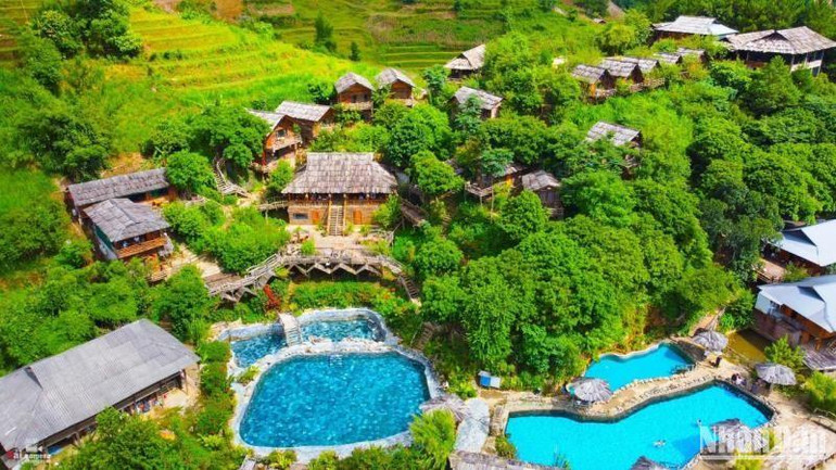 Một khu nghỉ dưỡng nước khoáng nóng tại thị trấn Trạm Tấu, huyện Trạm Tấu, Yên Bái.