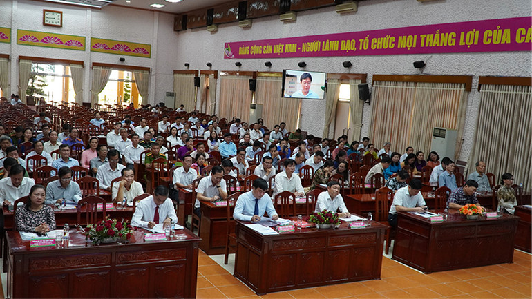 Đại biểu tham dự hội nghị. (Ảnh: HỮU NGHĨA)