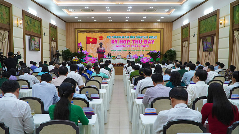 Quang cảnh kỳ họp.